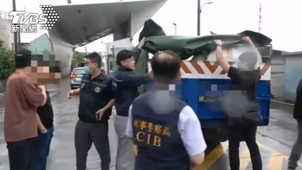 警方攔下運毒貨車。（圖／TVBS）