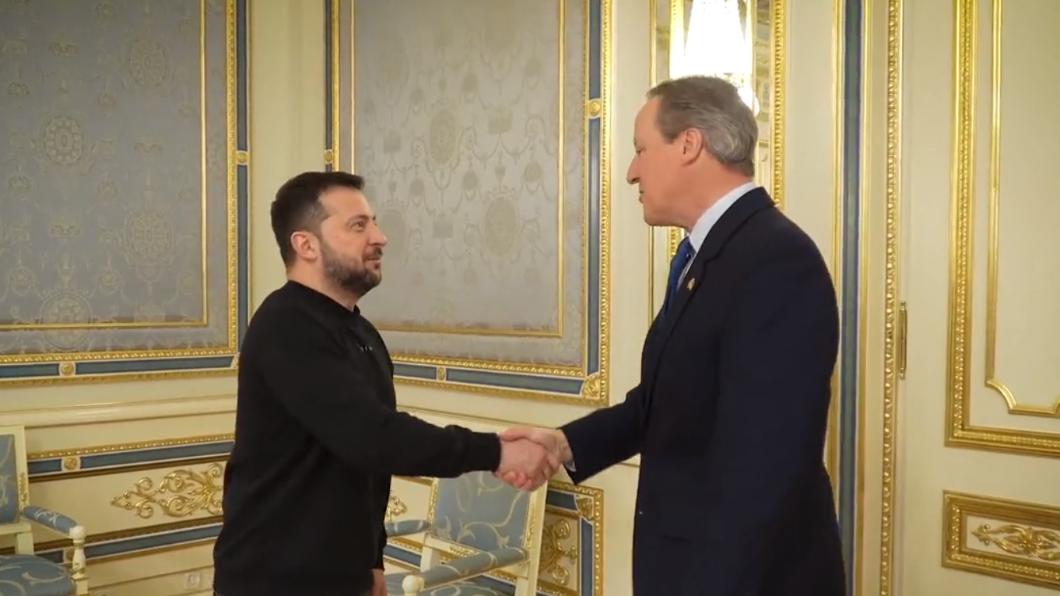 英國外交大臣卡麥隆抵達烏克蘭，與烏克蘭總統進行會談。（圖／翻攝自澤倫斯基推特）