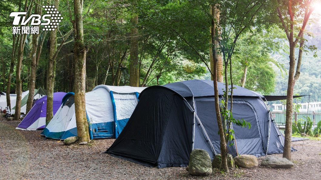 兩天一夜不是住飯店而是帳篷。(示意圖,非當事人/shutterstock達志影像)