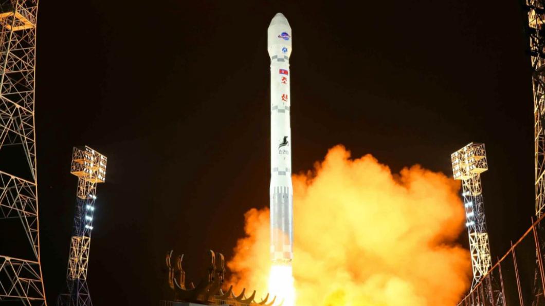 北韓於2023年11月發射軍事衛星。（圖／翻攝自Ｘ＠EmilTruszkowski）