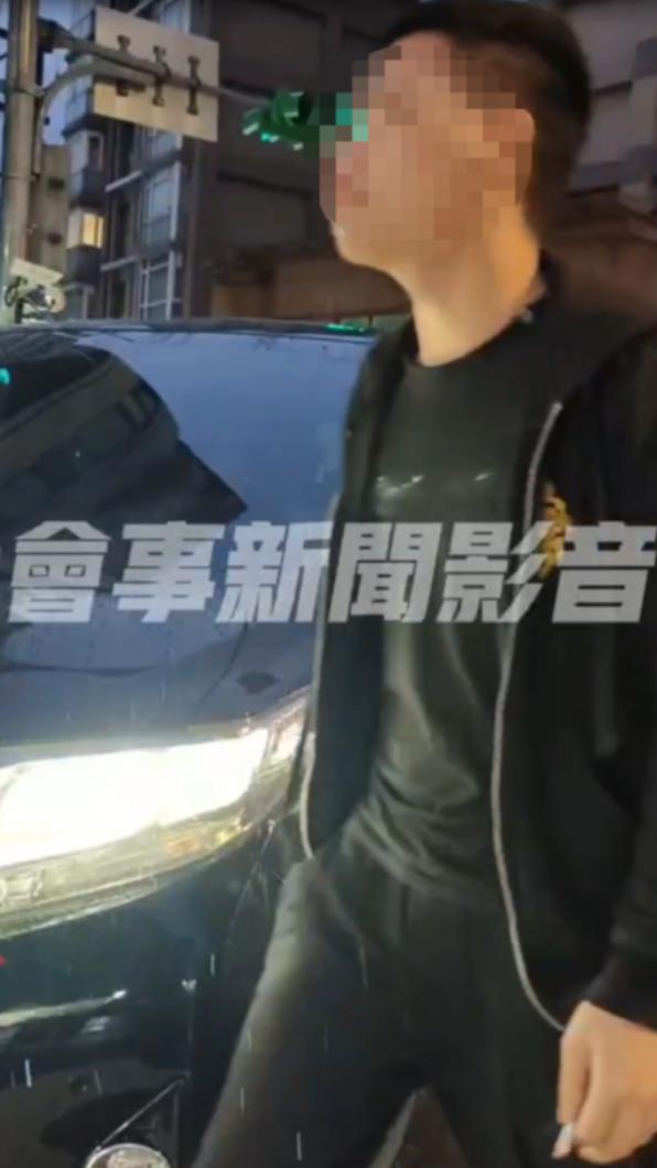 北投阿法哥疑闖燈不讓行人 下車沒道歉竟嗆：你青瞑喔 鏡週刊 Mirror Media