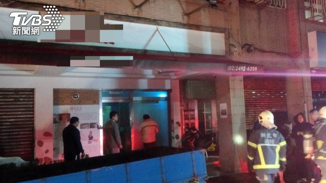 亞尼克菓子工坊萬里創始店發生火警。（圖／TVBS）