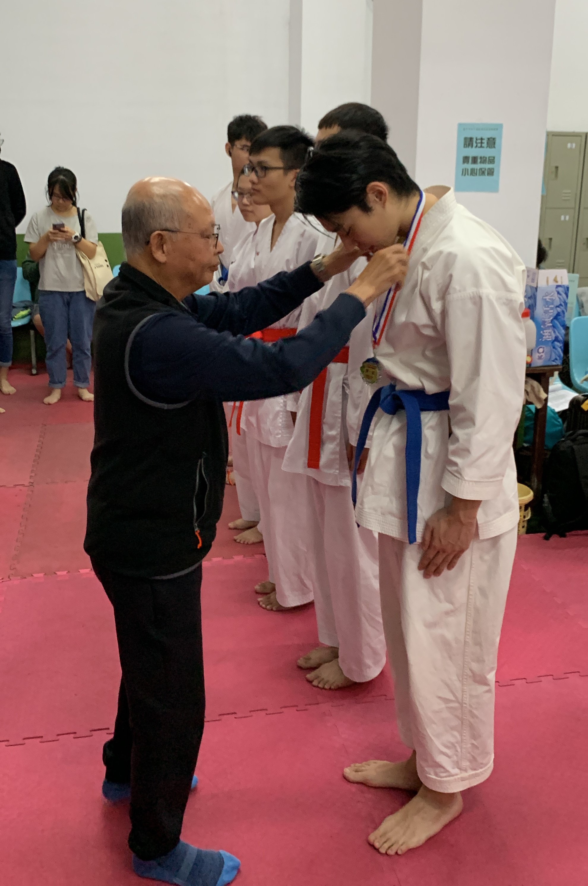 黃信赫（右）參加比賽，成功拿下第一名佳績。（圖／艾迪昇傳播提供）