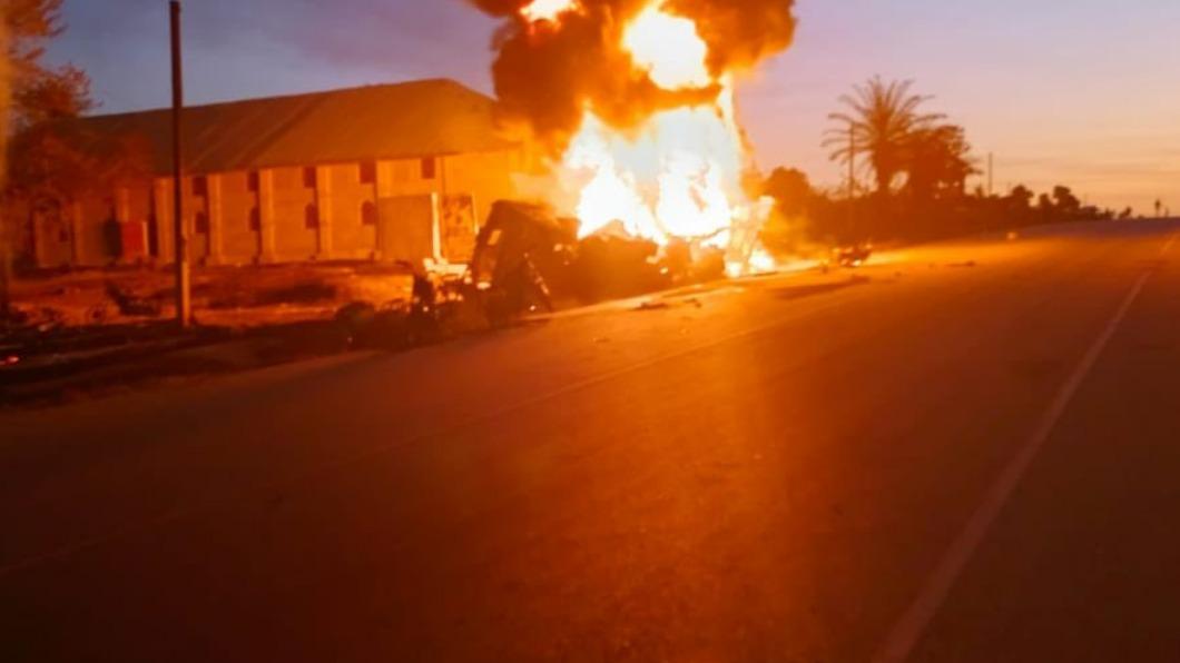 非洲國家賴比瑞亞發生油罐車爆炸，釀至少40人死亡。（圖／翻攝自推特@AwanGhulamMuha1）