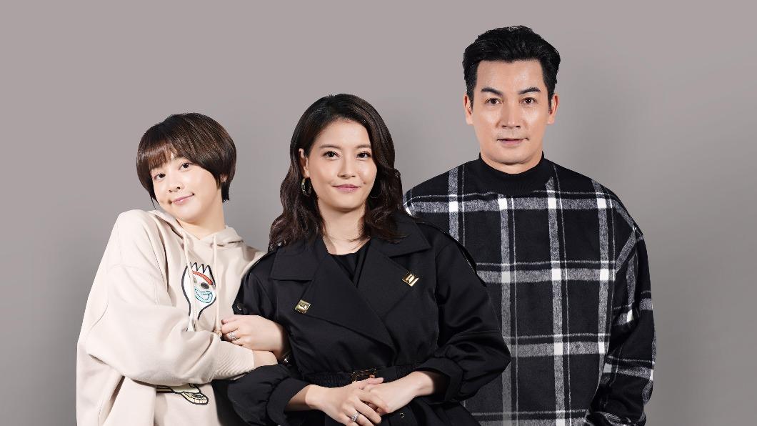左起蔡祥、王樂妍及伊正正式加入《追分成功》。（圖／台視提供）