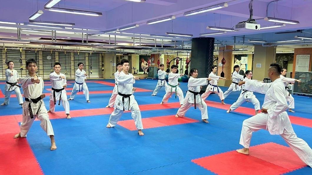 Kaohsiung’s Siaogang High hosts Hong Kong karate exchange (Courtesy of Siaogang Senior High School) Kaohsiung’s Siaogang High hosts Hong Kong karate exchange