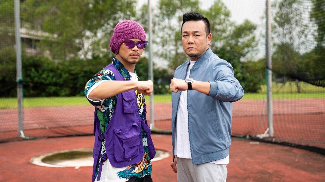 黃明志（左）邀大馬DJ林德榮合作新歌〈Super Hero〉。（圖／亞洲通文創提供）