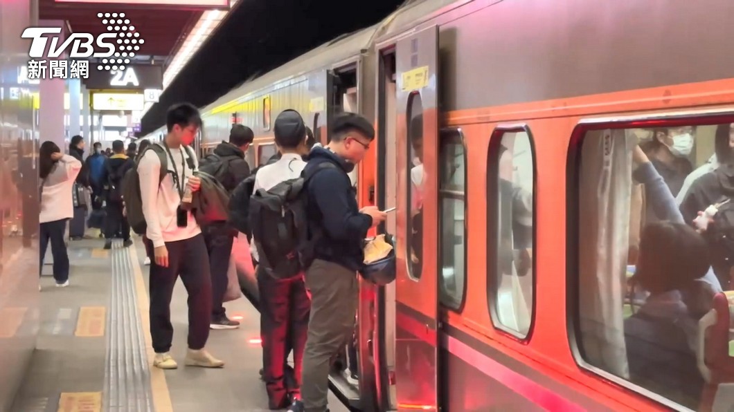 Legislators call for hold on Taiwan Railway fare increase (TVBS News) Legislators call for hold on Taiwan Railway fare increase