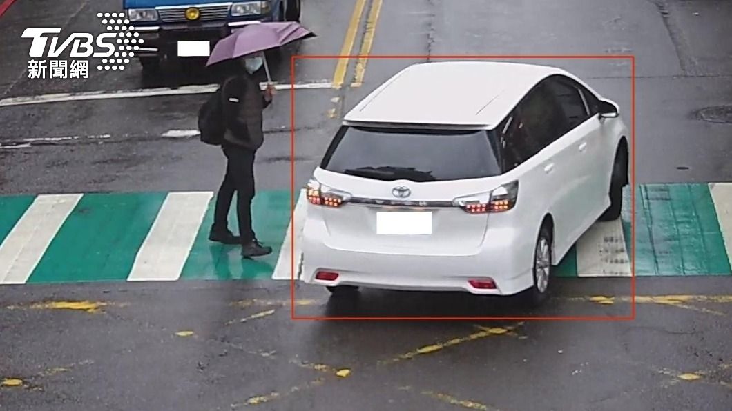 新北市將針對駕駛行經人行道未禮讓行人進行科技執法，利用AI辨識。（圖／TVBS）