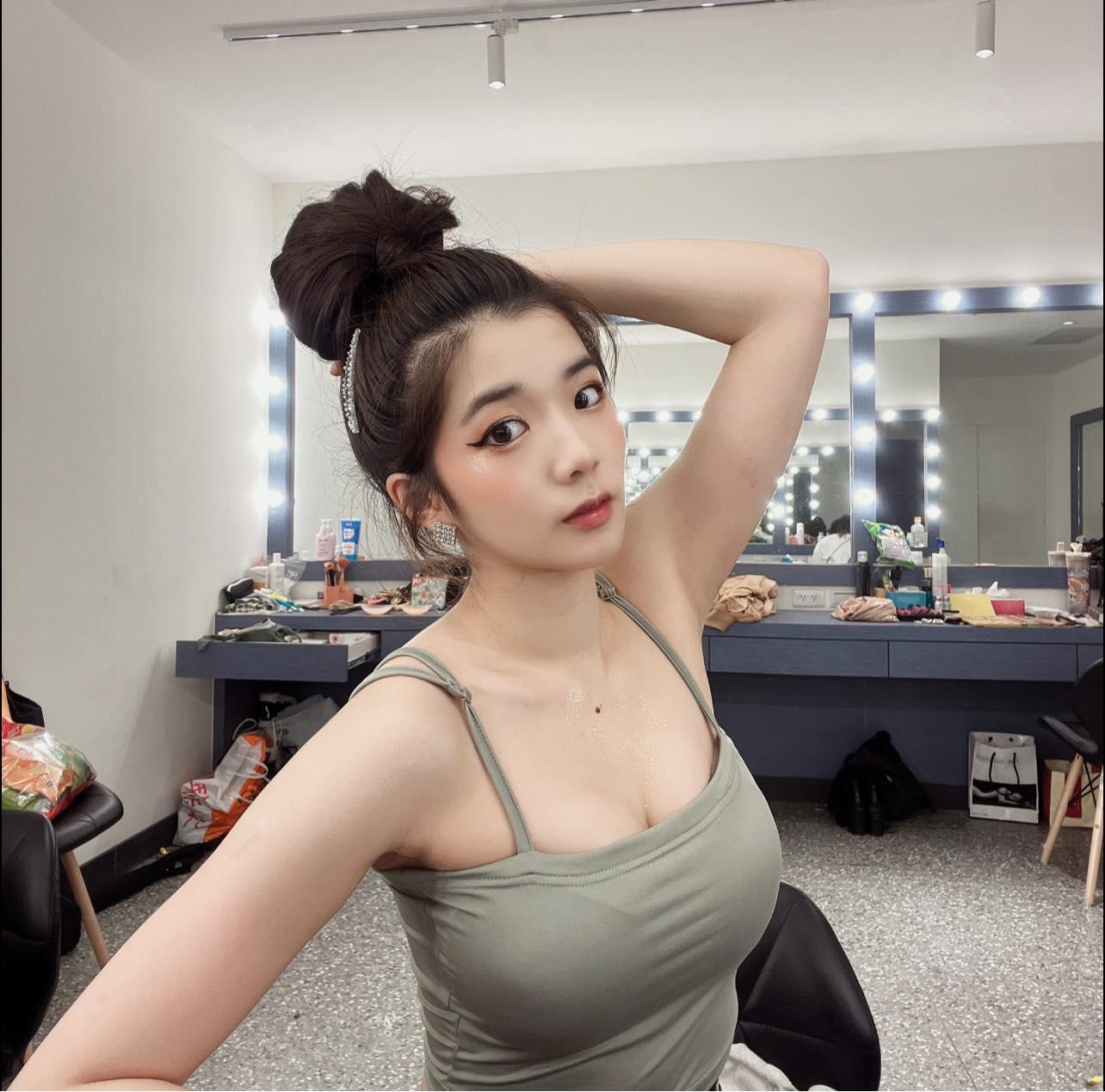 笑笑身材也相當傲人。（圖／翻攝自笑笑臉書）