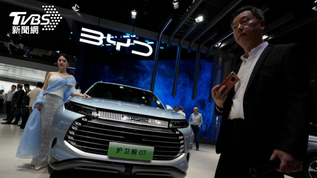 中國大陸電動車龍頭比亞迪，傳出將撥900多億台幣，做為經銷商鼓勵紅包。（圖／達志影像美聯社）
