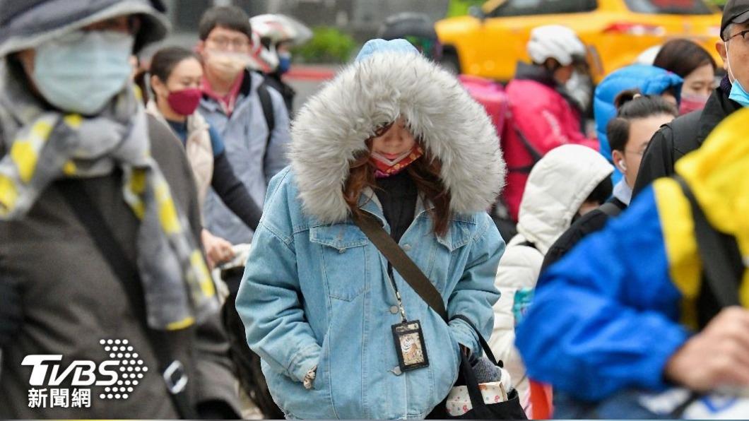 北市陽明山國小因寒流宣布23、24日停課。（圖／胡瑞麒攝）