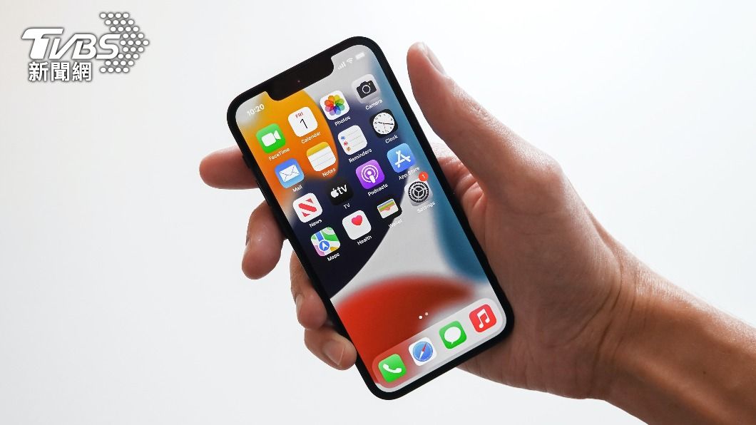 美國司法部發現，有中國籍男子進口假iPhone，以維修方式試圖把手機「洗成」真品。（示意圖／shutterstock達志影像）