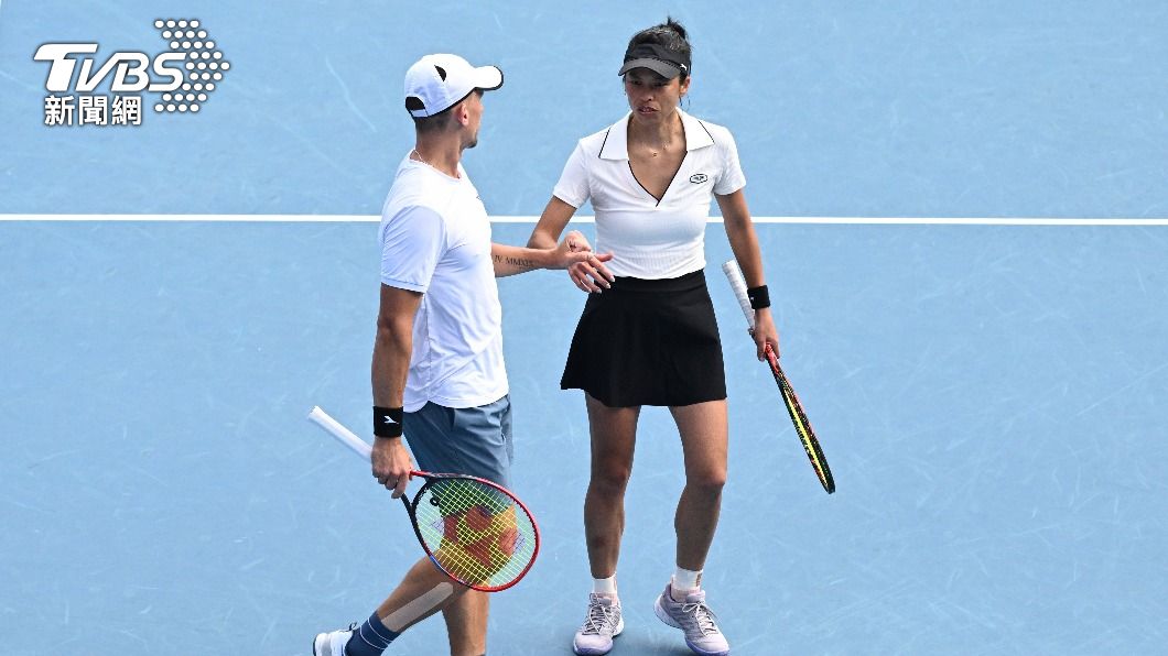 謝淑薇與波蘭搭檔挺進澳網混雙決賽。（圖／達志影像歐新社）