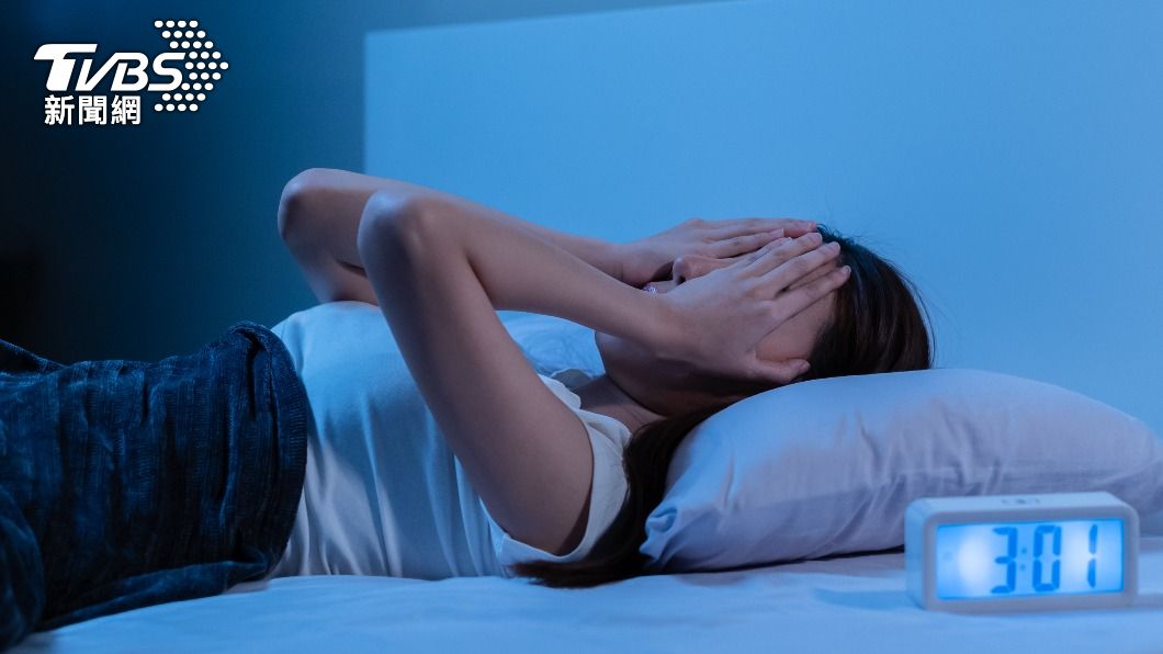 睡前進行3個活動，可能會嚴重影響你的入睡品質。（示意圖／shutterstock達志影像）