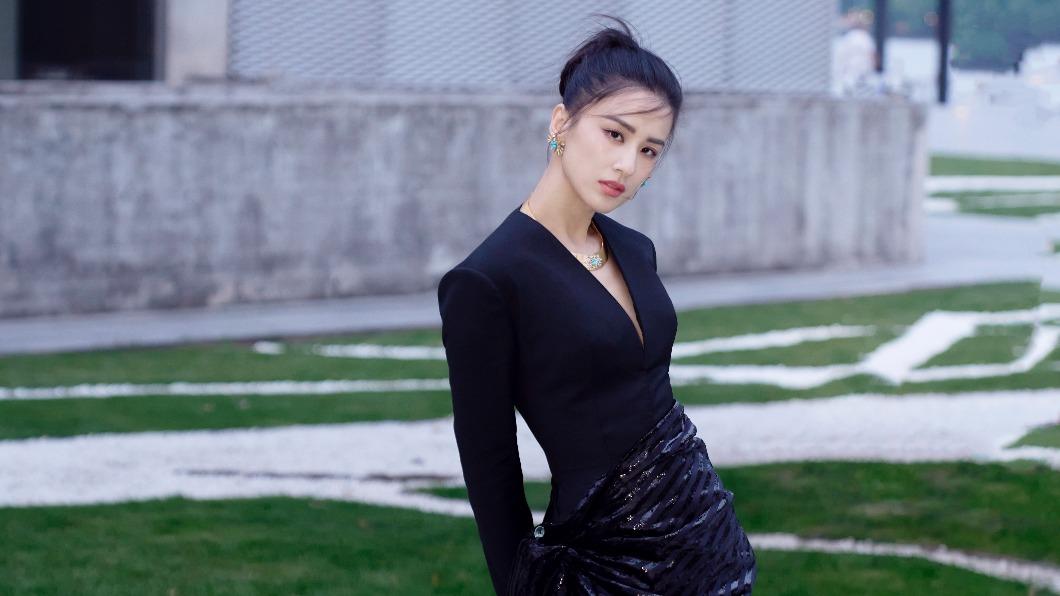 臘肉廠商想藉由黃聖依直播帶貨光環賺錢，豈料卻只賣出1單。（圖／翻攝自黃聖依工作室微博）