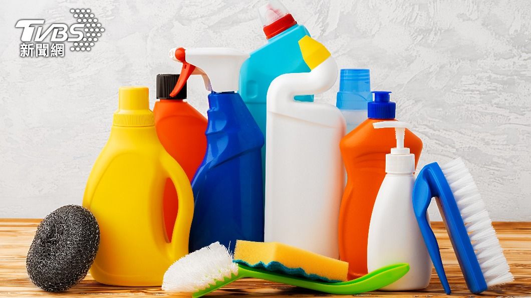 迎接農曆過年，清潔劑是大掃除的必備物品。（示意圖／shutterstock達志影像）