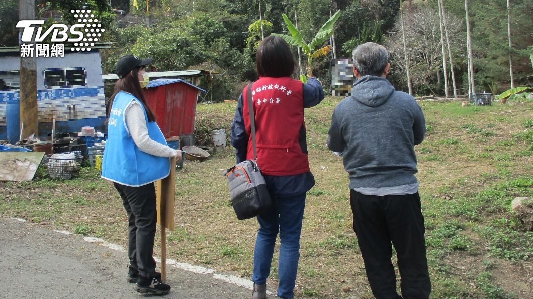 謝翁在太平區有一處土地。（圖／TVBS）