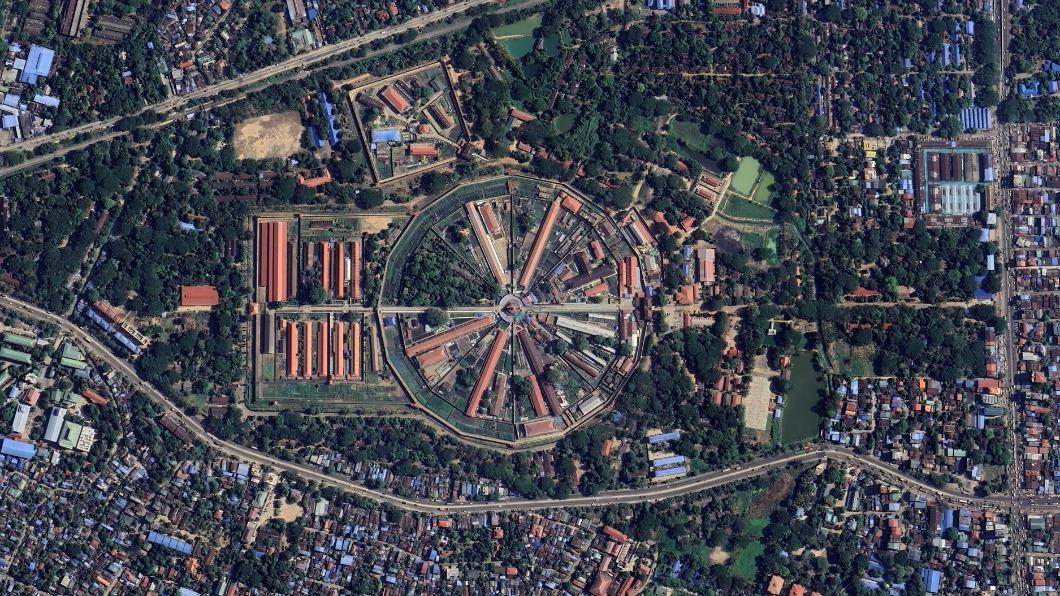 緬甸政變將滿3周年，衛星影像卻拍到境內多處監獄正在秘密進行擴建。（圖／翻攝自衛報）