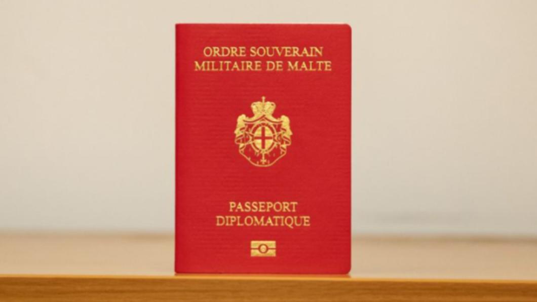 馬爾他騎士團核發的護照被譽為「全球最稀有護照」。（圖／翻攝自《CNN》）