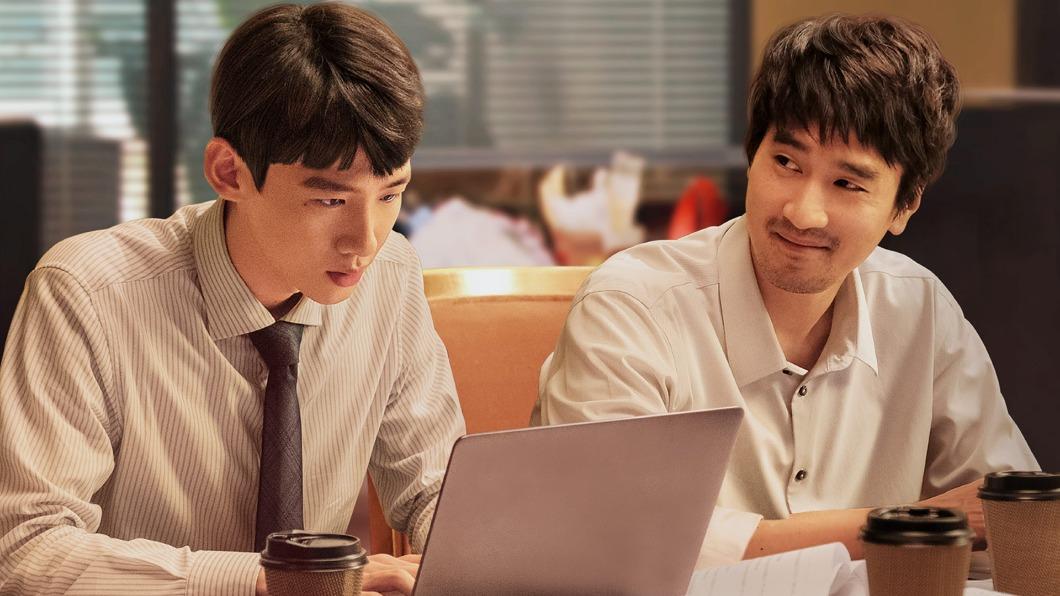 趙又廷（右）、白敬亭劇中的「師徒情」是一大看點。（圖／中天娛樂台提供）