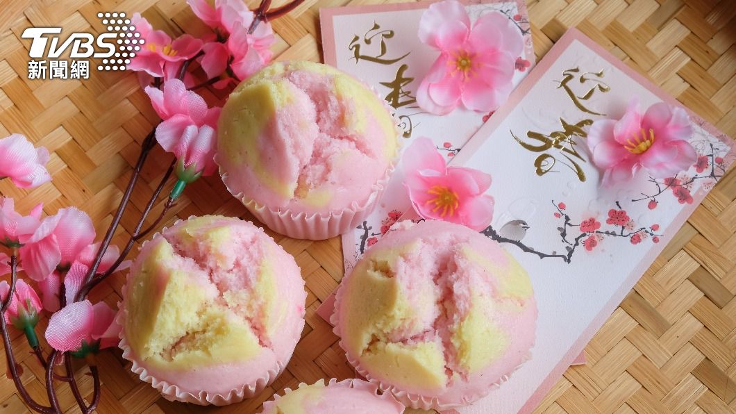 若想吃發糕、年糕高澱粉、高熱量食物，晚餐得少吃一碗飯。（示意圖／shutterstock達志影像）