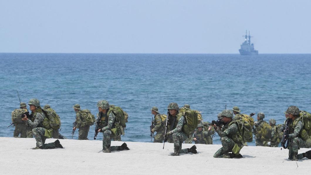 菲律賓國防部長鐵歐多洛下令增加巴多群島的軍力。（圖／翻攝自X@DecampDave）