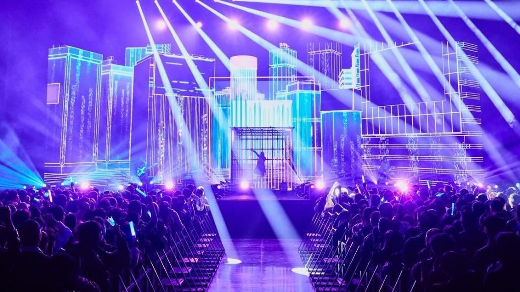 Ado今晚在北流開唱，吸引5千粉絲入場。（圖／翻攝自ado_staff_official IG）