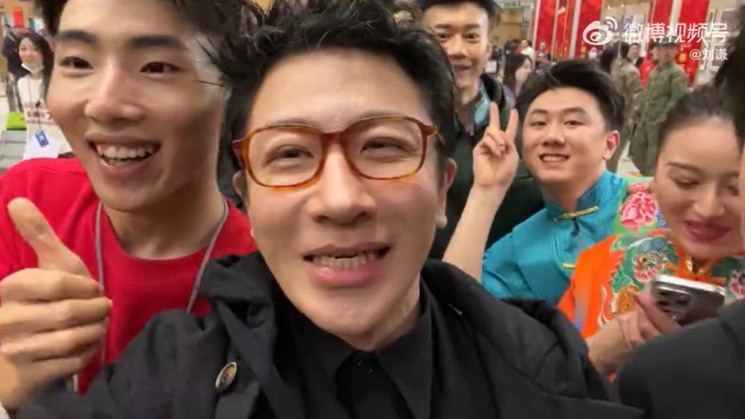 知名主持人任魯豫透露，劉謙當晚含淚離開。（圖／翻攝自劉謙微博）