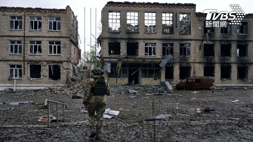 烏克蘭軍隊宣布從烏東城鎮阿夫迪夫卡撤軍。（圖／達志影像美聯社）