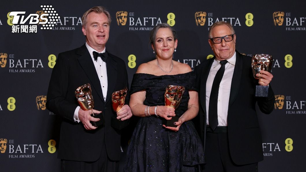 奧本海默」今天在有「英國奧斯卡」之稱的英國影藝學院電影獎拿下最佳影片、最佳導演、最佳男主角等7項大獎。(圖／達志影像美聯社)