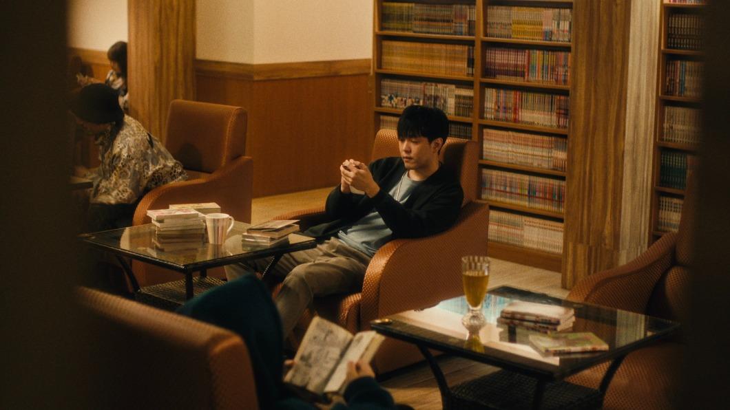 守夜人新歌〈捨不得睡〉唱出許多夜貓子的心聲。(圖/放飛音樂提供)