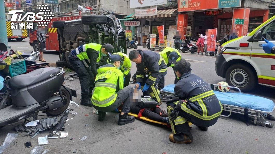 撿手機暴衝撞9車！賓士男夾死外送員還在笑　賠錢改判十個月