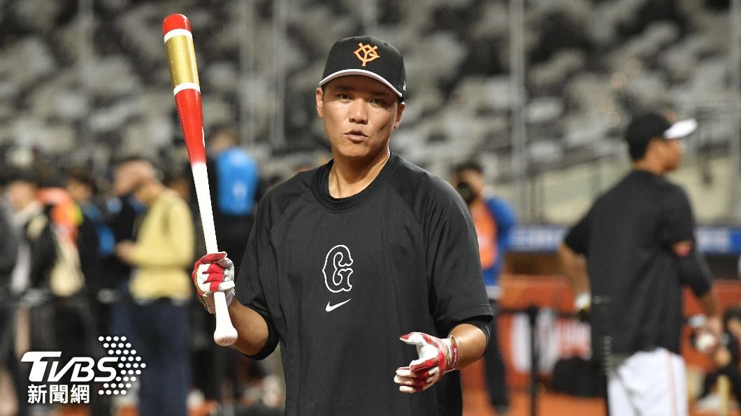 坂本勇人第三度訪台，對台灣啦啦隊應援方式印象深刻。（圖／胡瑞麒攝）