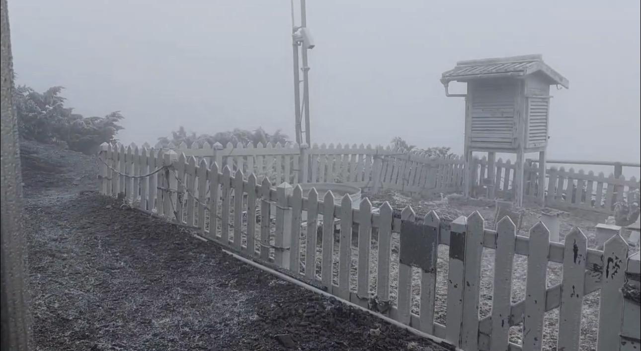 玉山下冰珠。（圖／氣象署）