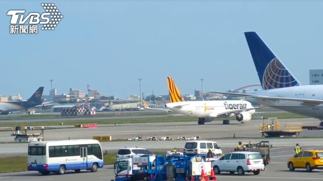 桃園機場本月初因南跑道歲修，導致航班大亂「塞機」。（圖／TVBS資料照）