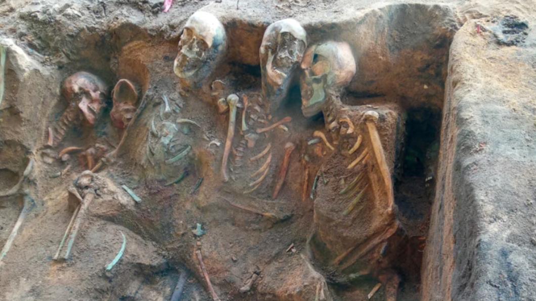 德國南部發現千人塚，可能是歐洲最大亂葬坑。（圖／翻攝自 CNN）