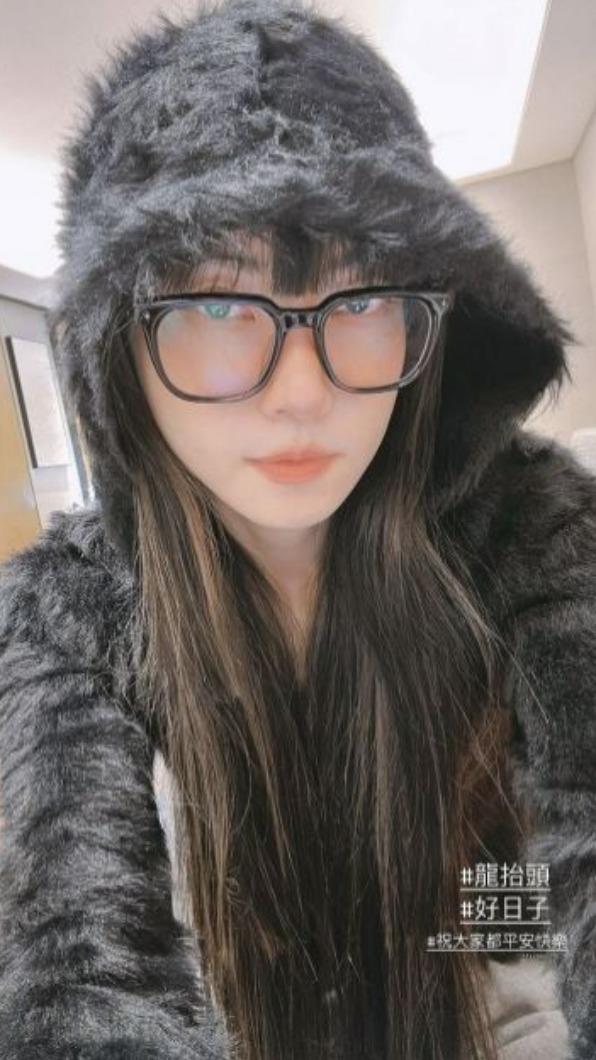 謝金燕素顏照外流。（圖／翻攝自謝金燕IG）