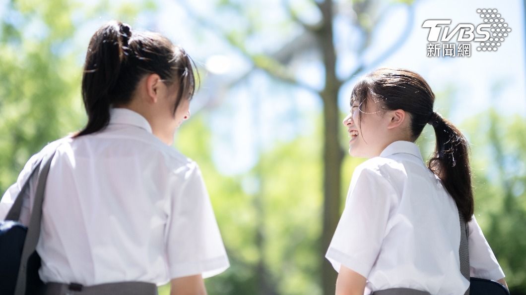 一名女網友分享現在的國中生流行趨勢。（示意圖／shutterstock達志影像）