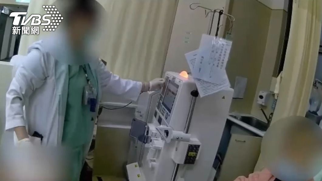中國醫急診室驚傳病患揮刀事件。（圖／TVBS）