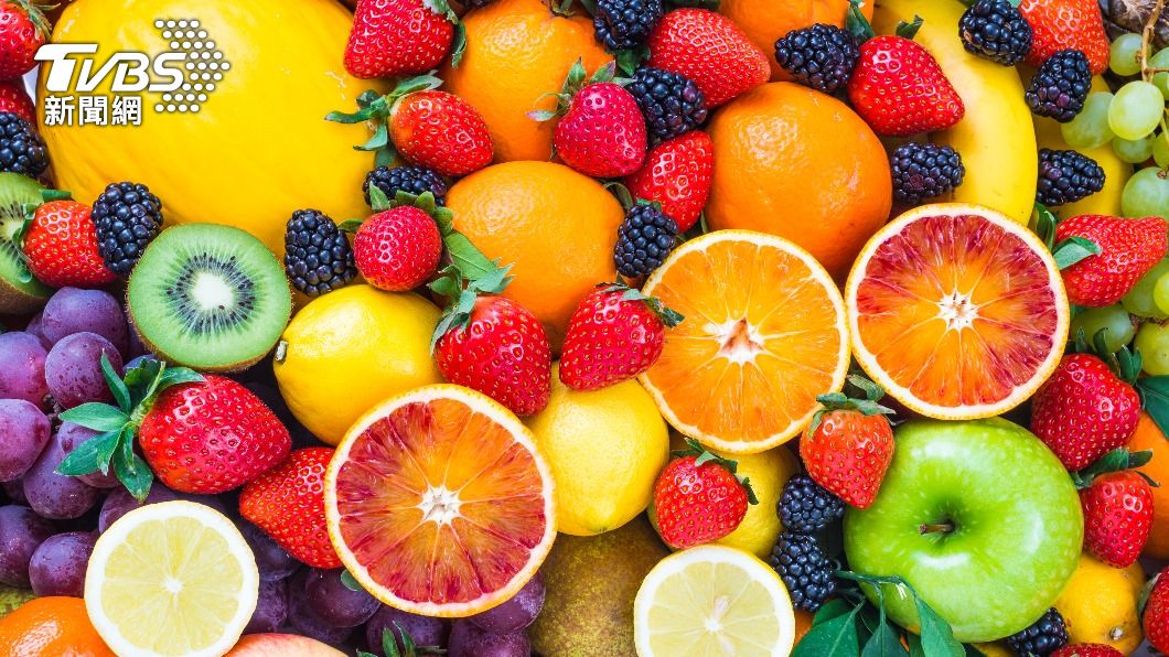 吃太多水果會攝取過多糖分，應該適量。（示意圖／shutterstock達志影像）