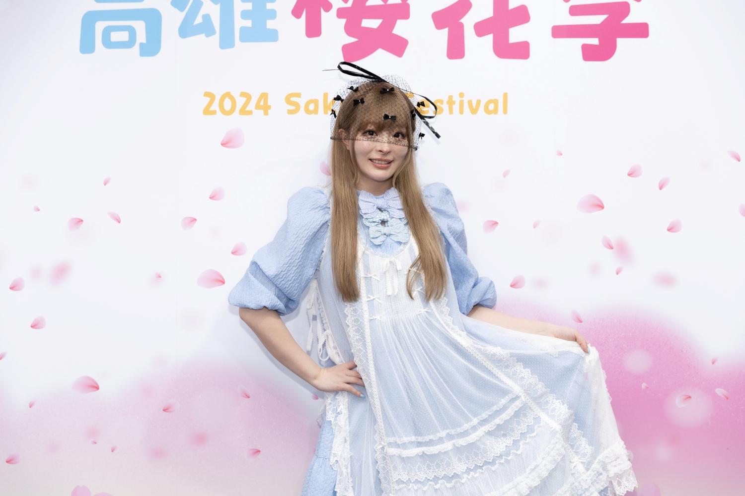 走原宿怪萌風格的卡莉怪妞這次以《愛麗絲夢遊仙境》為主題。(圖/寬寬整合行銷提供)