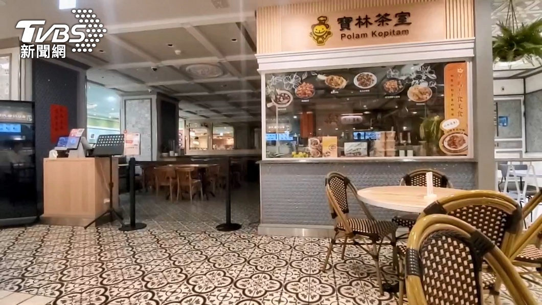 寶林茶室疑似爆發大規模食物中毒，有網友更透露上週用餐時發現「豆腐有腐敗酸味」。（圖／TVBS）