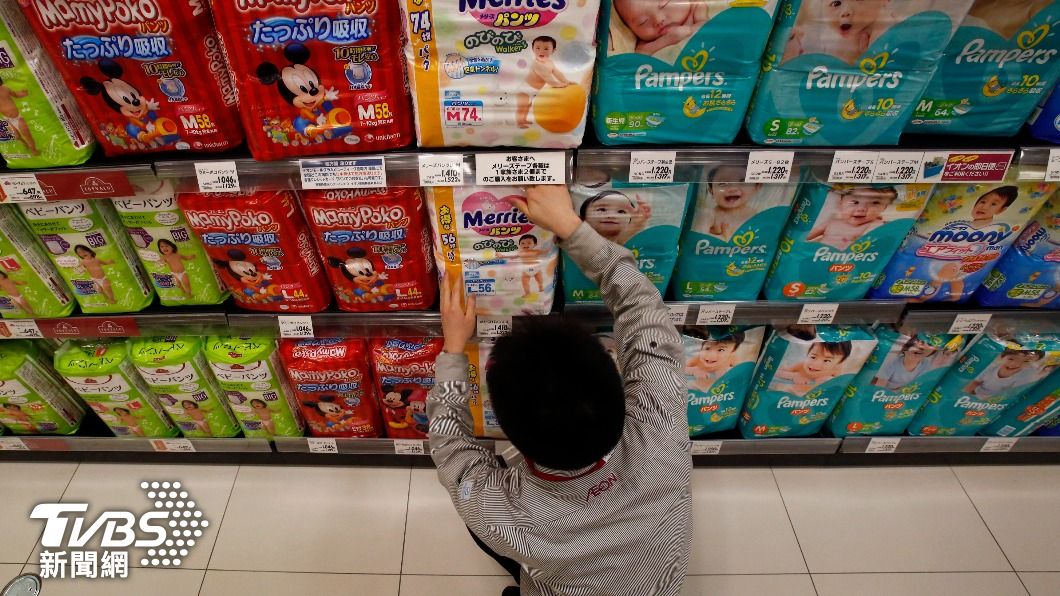 日本紙尿褲大廠王子製紙，將專攻成人市場、停止國內嬰兒產品生產。（圖／達志影像路透社）