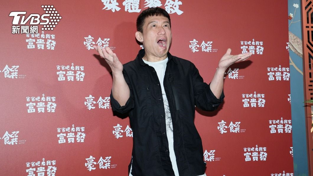 郭子乾目前是自己住的社區主委。（圖／趙世平攝）