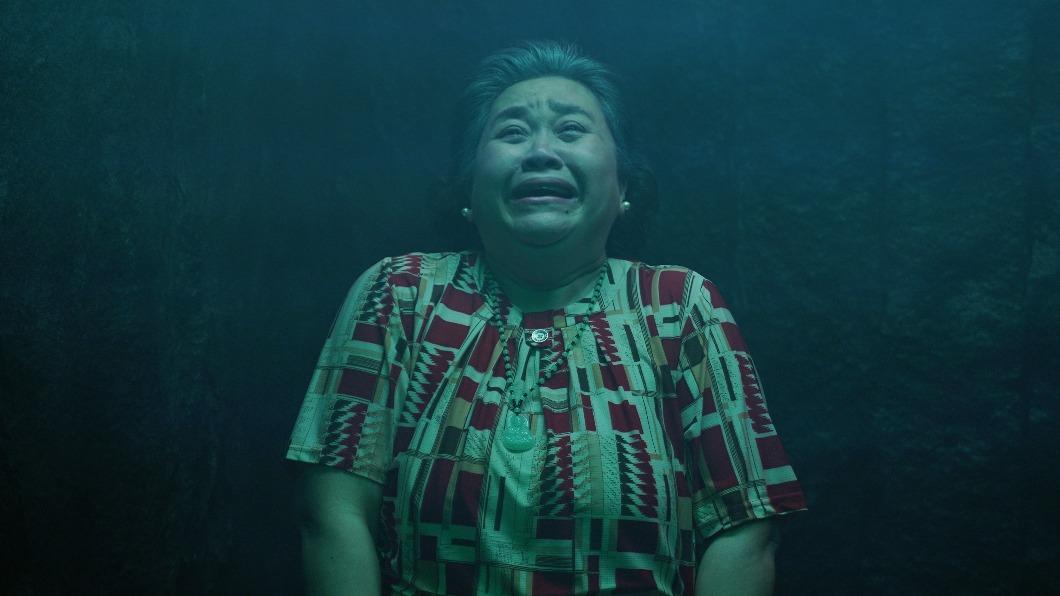 鍾欣凌看到蘇家生死簿大驚失色。(圖/公視提供)