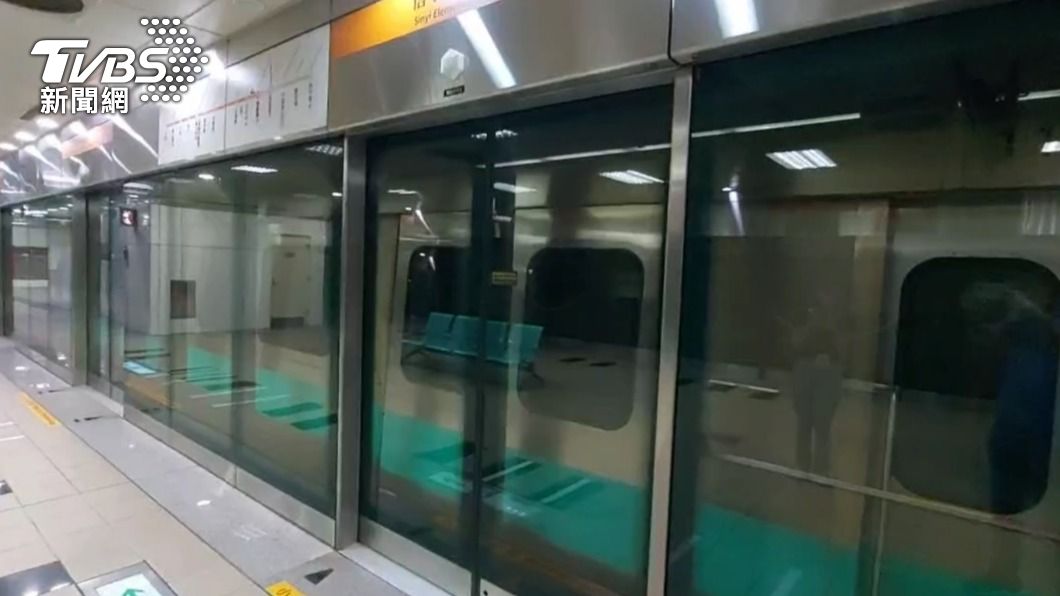 Kaohsiung police boost MRT security after metro attack (TVBS News) Kaohsiung police boost MRT security after metro attack