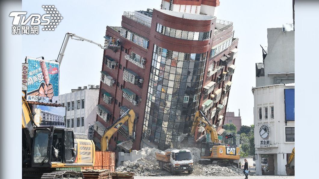 Demolition begins in Hualien following 7.2 magnitude earthquake (TVBS News) Demolition begins in Hualien following 7.2 magnitude quake