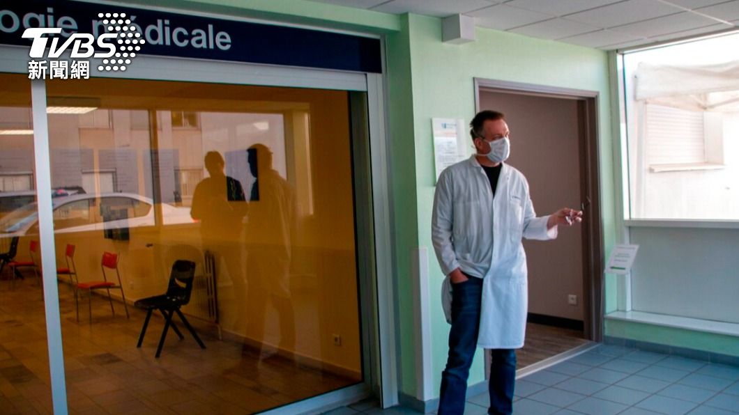 法國為了減少病患預約看診卻無故爽約的比例，考慮修法允許醫師罰錢。（圖／達志影像美聯社）