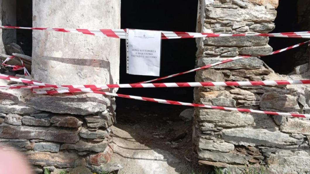 義大利有間廢棄教堂上周末驚見女屍，且血液流乾、死狀悽慘。（圖／翻攝自ANSA）